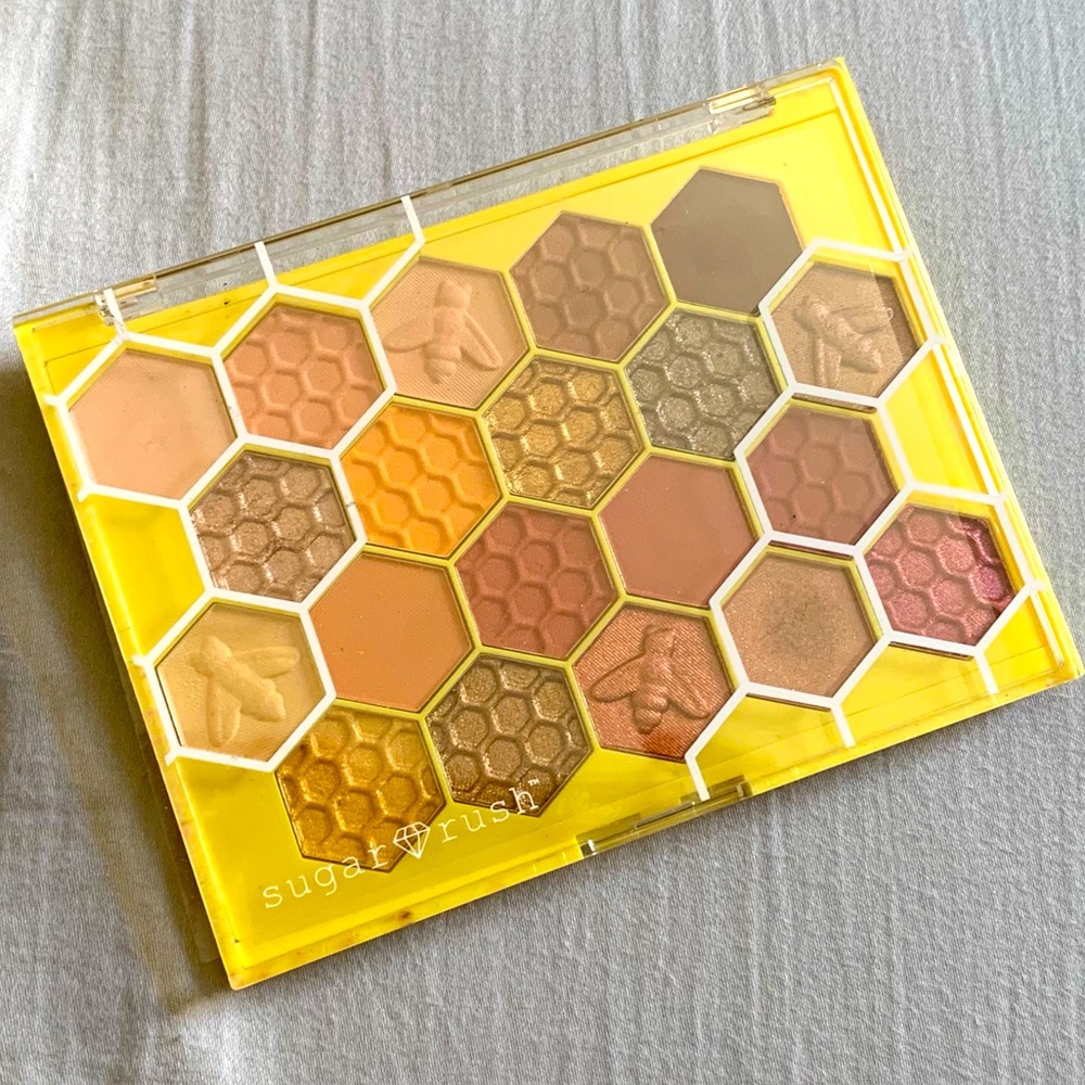 Bee You Eyeshadow palette from tarte sugarrush